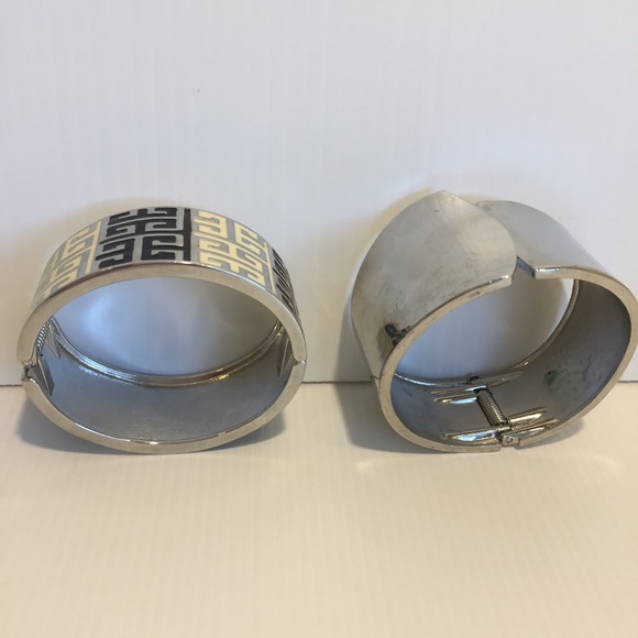 SILVER TONE BRACELETS x 2 enamel cream black geo - Picture 4 of 13